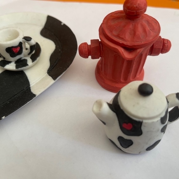 Young Miniature Tea Set 1995 - Dalmatians and Firehouse Theme - Chips on Tray - Picture 3 of 7